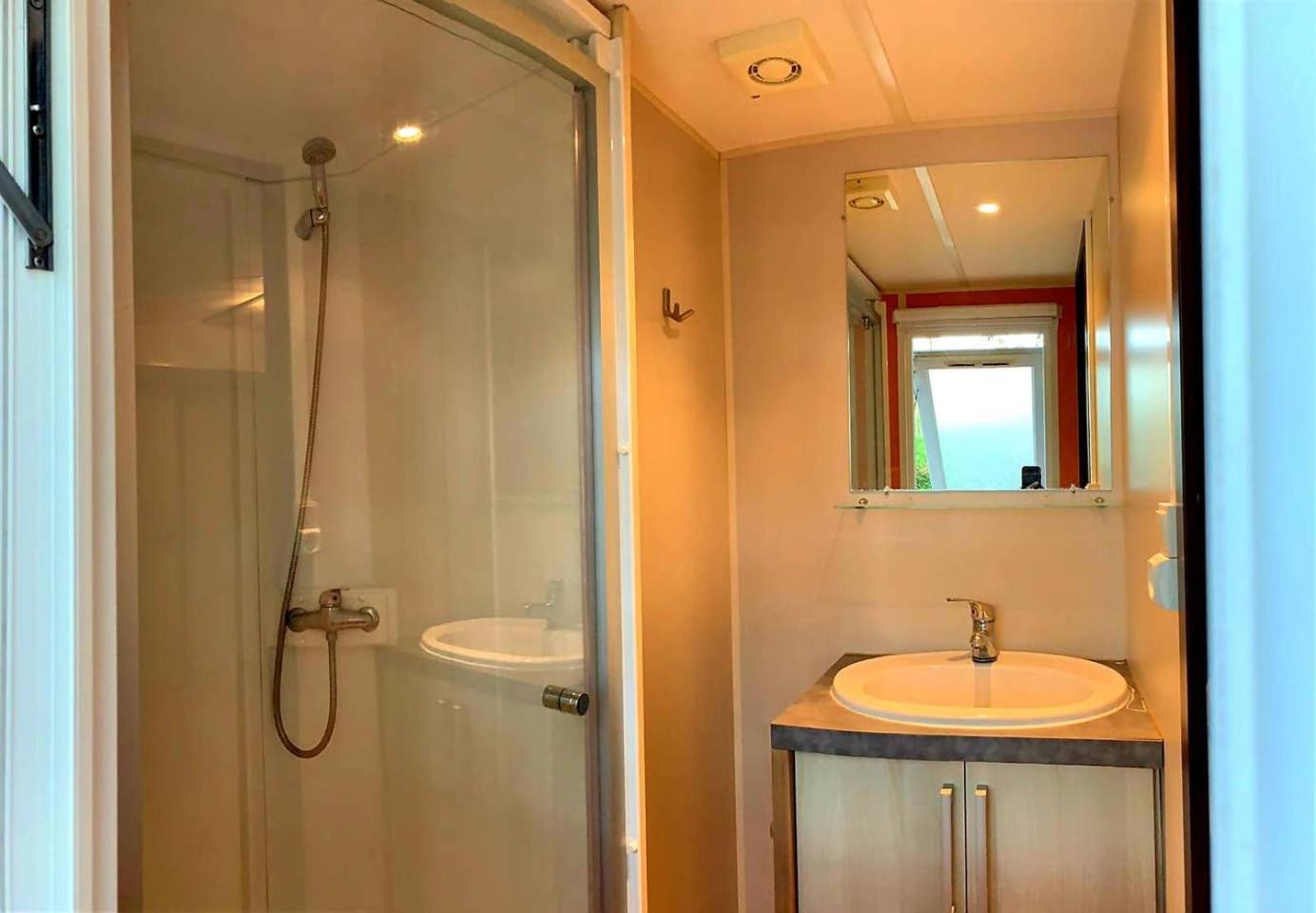 Les Voiles De Laives Hotell Exteriör bild